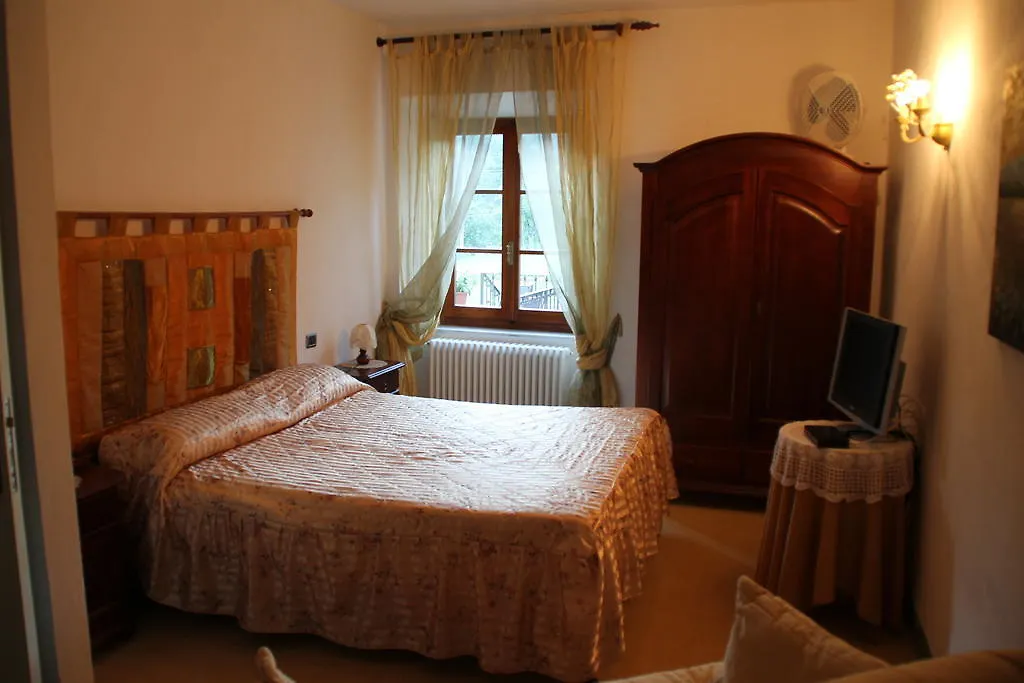 Agriturismo I Chiosi Comano  Italia